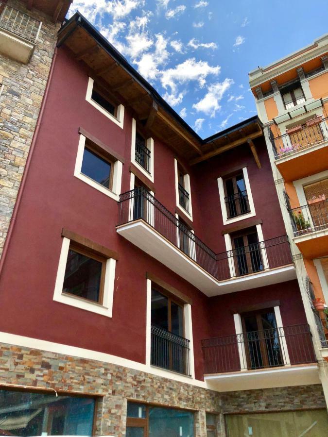 Edifici Herois Puigcerdà Exterior foto